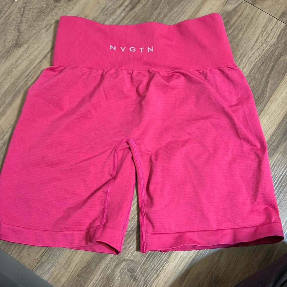 NVGTN Magenta Solid Seamless Shorts SMALL